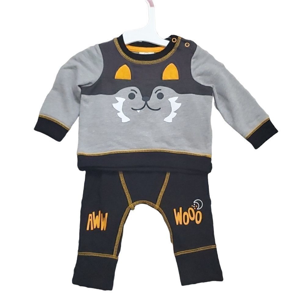 Cat & Jack Baby Size 3/6 Months Gray Orange Bat Halloween Outfit